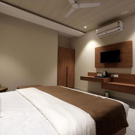 Hotel Regal Palm Moradabad Luaran gambar