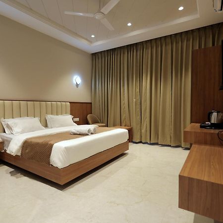 Hotel Regal Palm Moradabad Luaran gambar