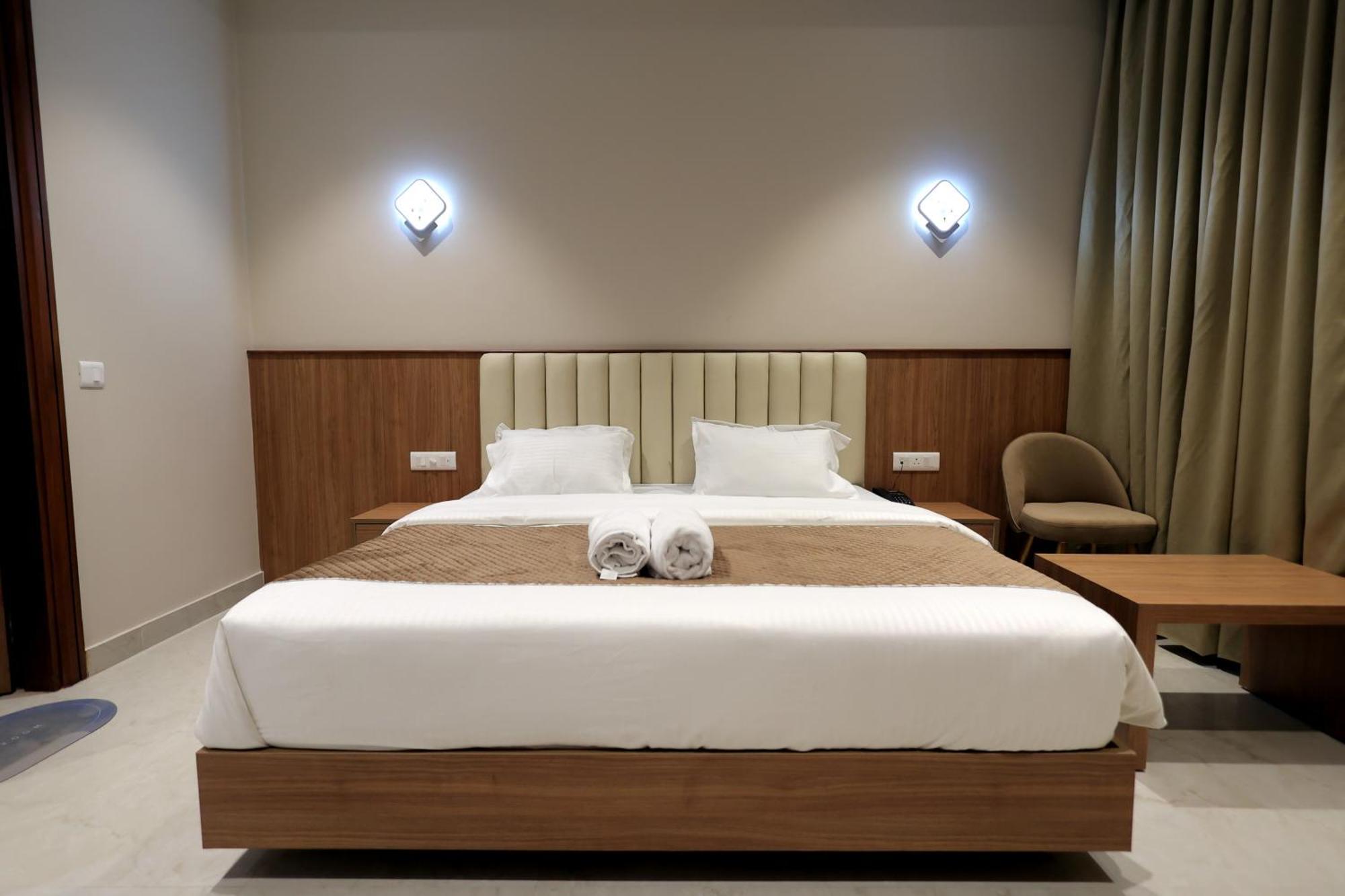 Hotel Regal Palm Moradabad Luaran gambar